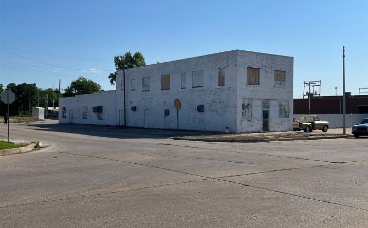 330 W 12th, Ada