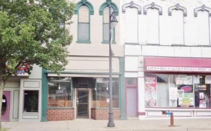 215 S Superior Street, Albion