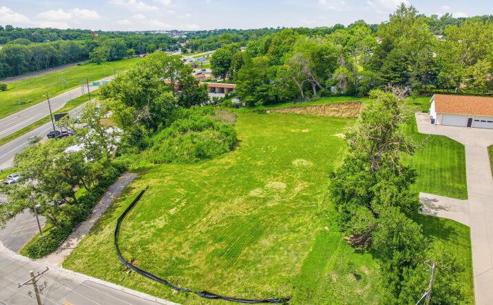 2516 Chandler Road East, Bellevue