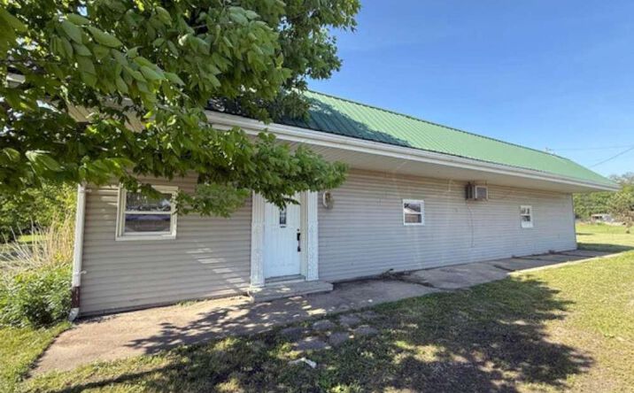 7224 US  Highway 40, Centerville