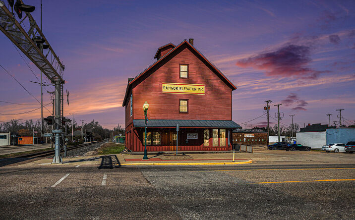142 W Monroe Street, Bangor