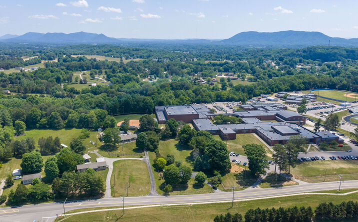 7700 TAZEWELL PIKE, CORRYTON