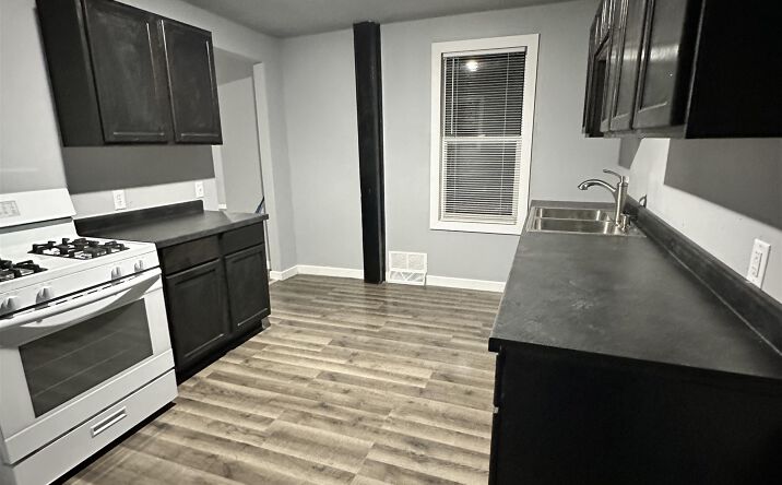 9 Elliott Street, Janesville