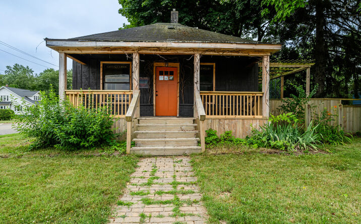 112 W St. Joseph Street, Coloma