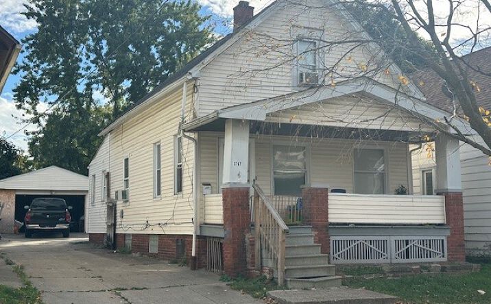15915 Cloverside Avenue, Cleveland