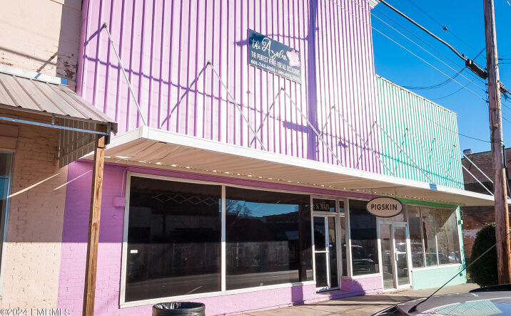 104 S Main Street, Newton