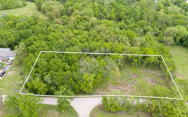 13710 Woodend Road, Bonner Springs