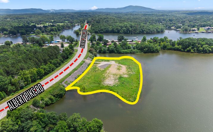 5141 Albert Pike Road, Royal