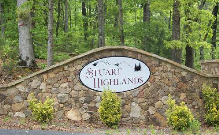 L60 Stuart Highlands, Mineral Bluff