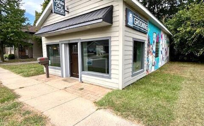 118 W Maple Street, Wayland