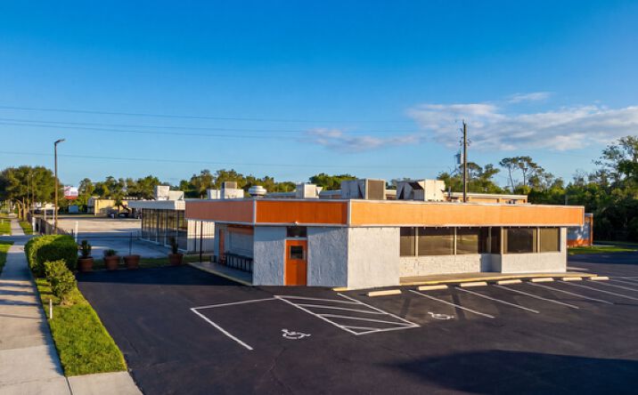 3221 S ORLANDO DR, SANFORD