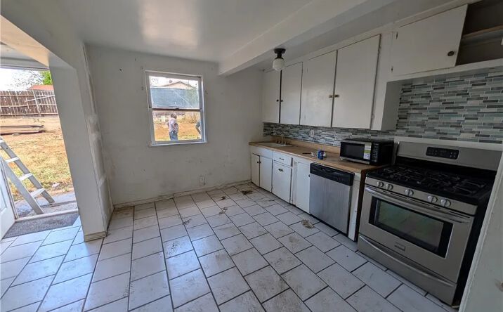 1001 W Heald, Lake Elsinore