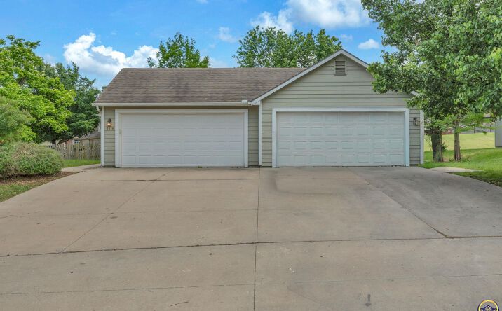 3519 and 3521 Morning Dove Cr, Lawrence