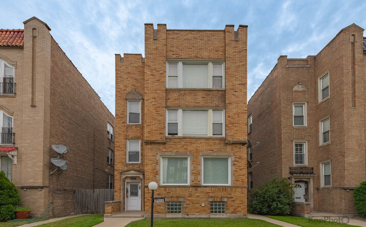 8923 S Blackstone Avenue, Chicago