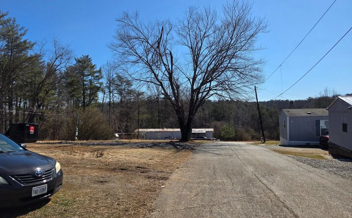 15 Spruce Pine Ln, Bassett