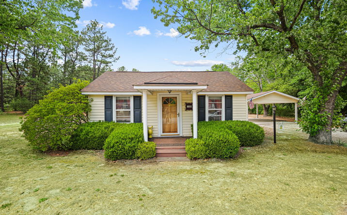 2204 West Old Camden Road, Hartsville