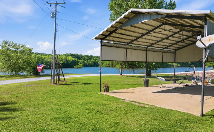 Jakes Point, Decaturville