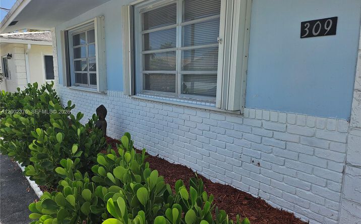 309 SE 12th Ave, Pompano Beach