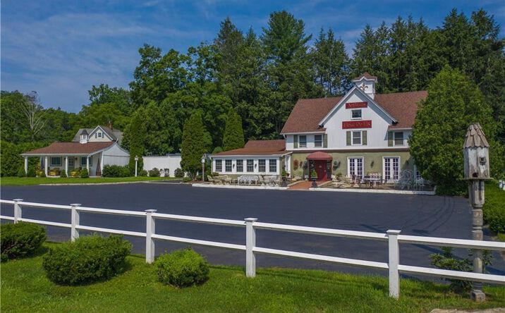 4 Long Ridge Rd, Redding