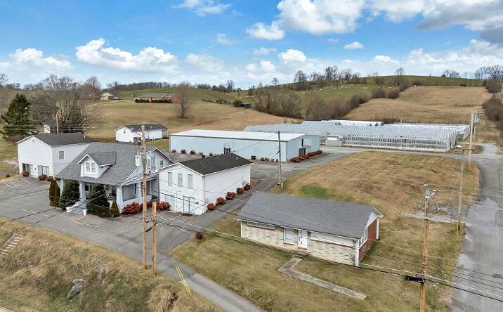 979 W Main St, Abingdon