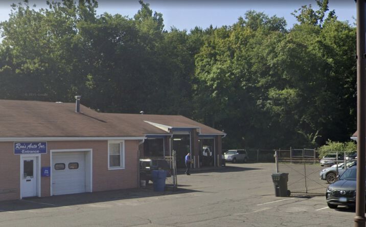 928 Farmington Ave, Berlin