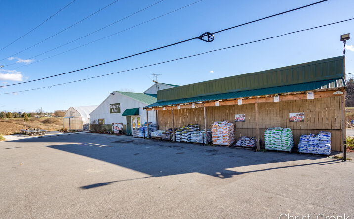 14100 Old 14 Mile Road NE, Greenville