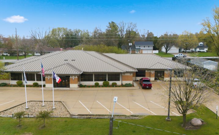 1203 W RIDGEWAY AVE, WATERLOO