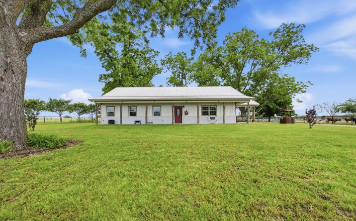 500 Rs County Road 2370, Alba
