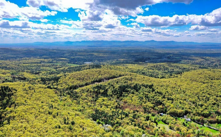 223 Taconic Creek Road, Hillsdale