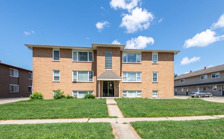819, 831 & 837 Hillcrest Dr., Dekalb