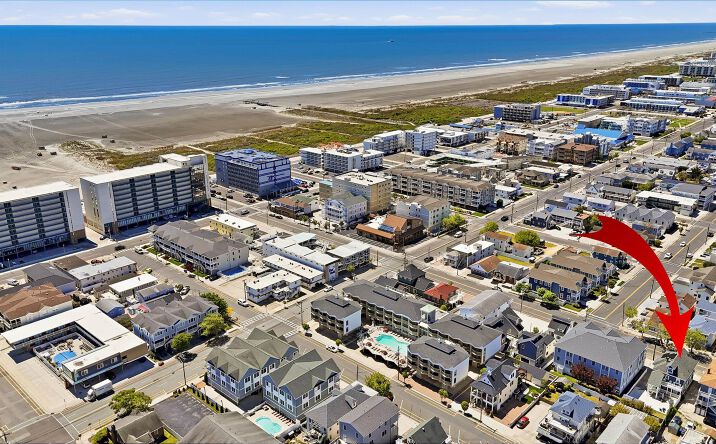 227 E Cresse Avenue, Wildwood