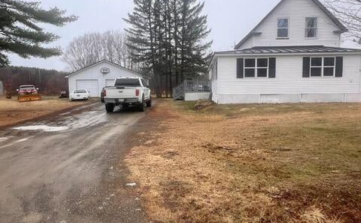 1815 Bangor Road, Linneus