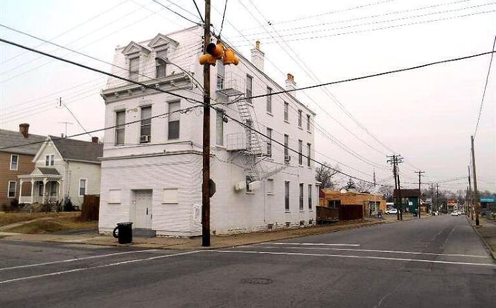 Mills Avenue, Norwood
