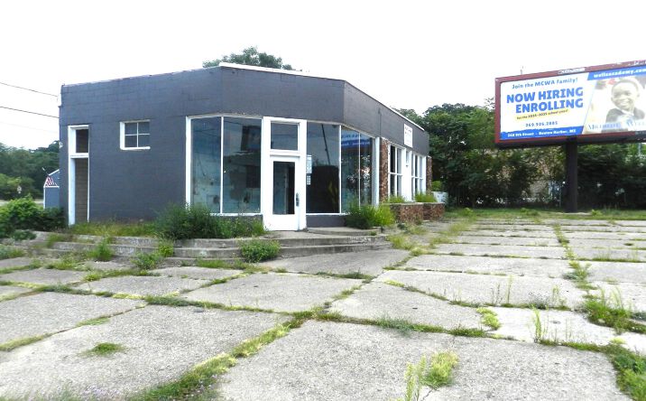 415 E Main Street, Benton Harbor