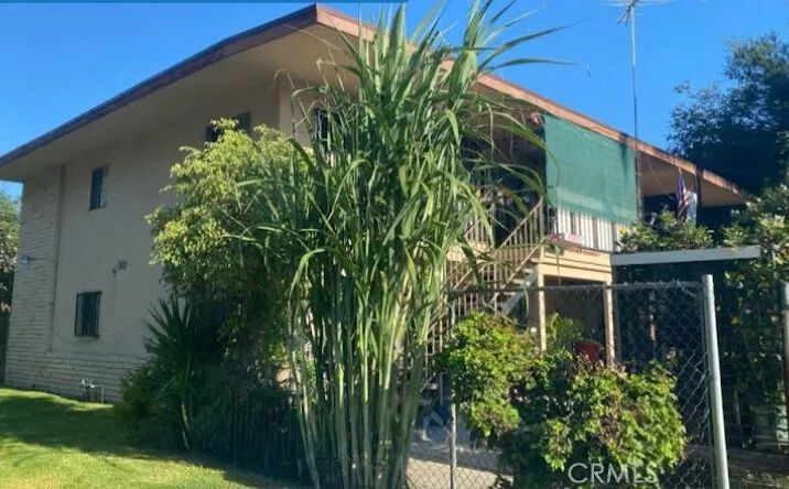 1011 W 8th, Pomona