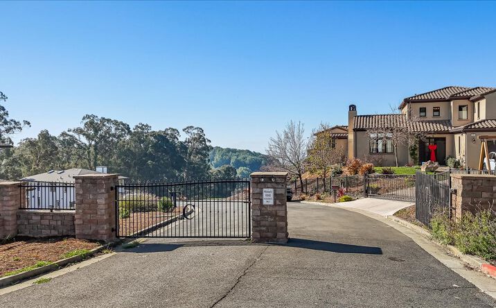 6 Turner Court, Oakland