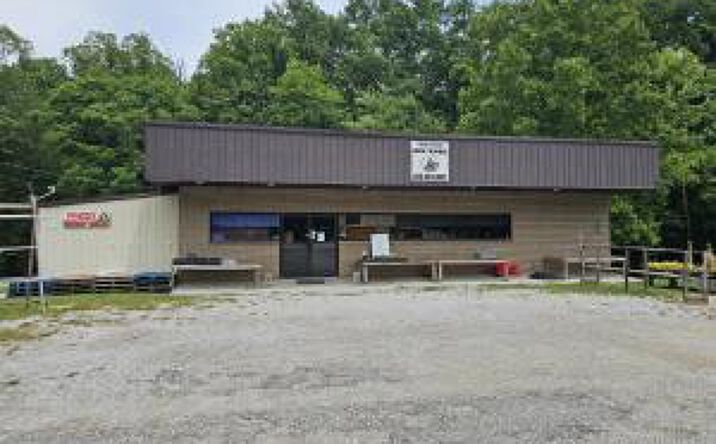 27090 Scott Hwy Hwy, Winfield