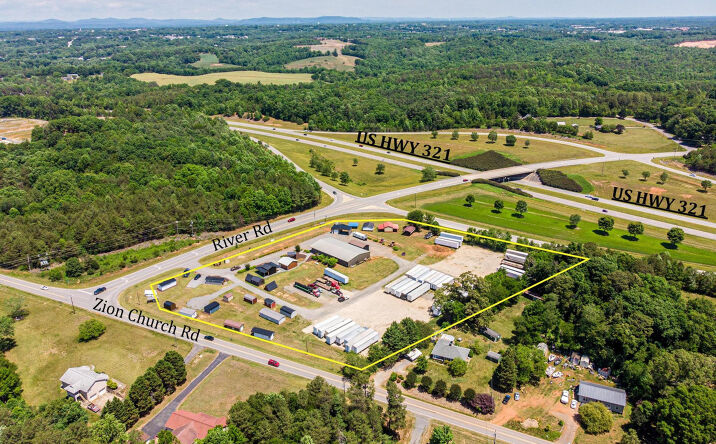 4501 River Road, Hickory