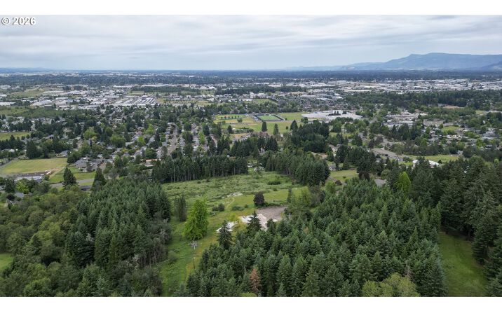 2400 S LOUIS LN, Eugene