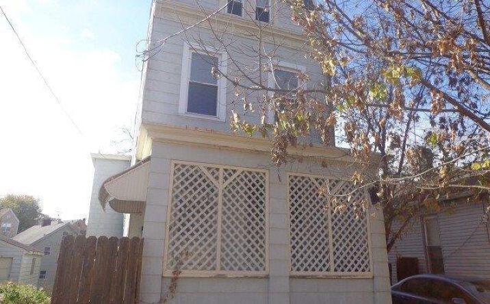 Woodlawn Avenue, Norwood
