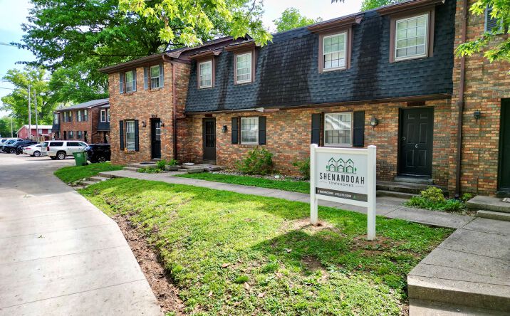 242 Shenandoah Place, Henderson