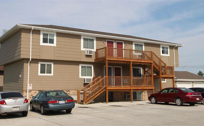100 & 103 Gold Strike Dr, Norfolk