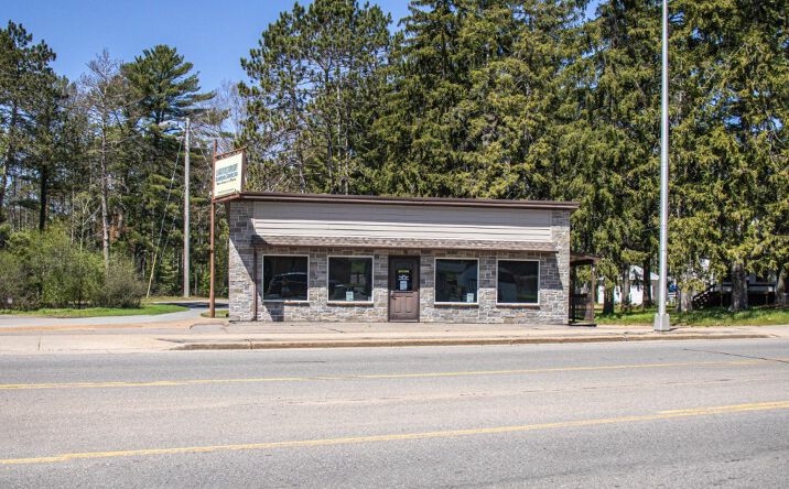 906 N Center Avenue, Merrill