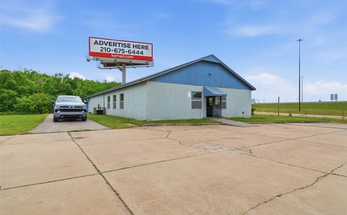 2604 E Apache Street, Tulsa