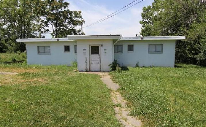 2065 Grand Boulevard, Hamilton