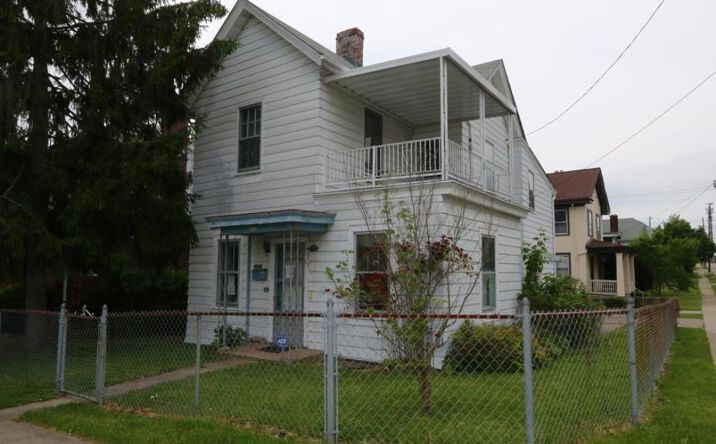 Everett Avenue, Cheviot