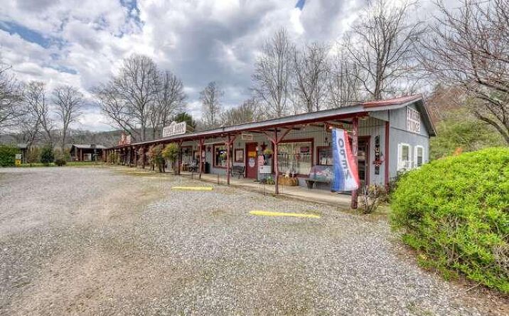 50 Pappys Plaza, Blairsville