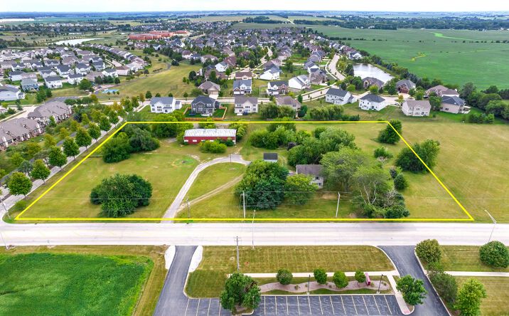 870 Simons Road, Oswego