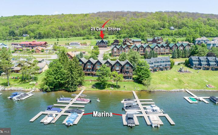 25 CEDAR SHORES DR, MCHENRY
