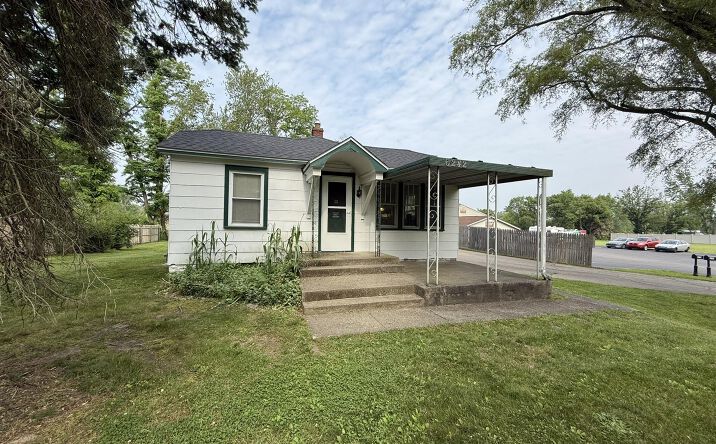 6242 Lovers Lane, Portage